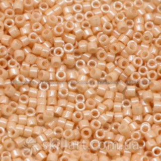 Бисер DB-204 Miyuki Delica Beads 11/0 (жемчужный, кремовый темный)